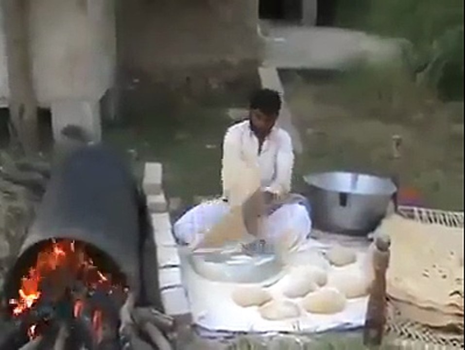 wooow itni bri roti amazing must watch