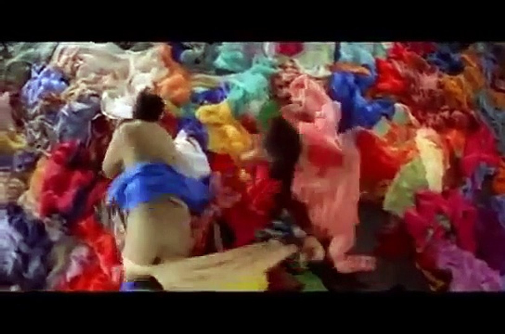 Sneha Hot Romance with Prashanth From Virumbugiren Movie