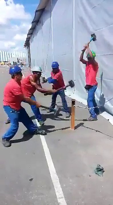 woow what a combination of labours  Must watch
