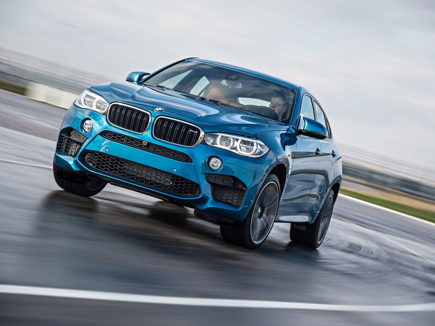Nouveau BMW X6 M : nos 1eres impressions en vidéo - Vidéo Dailymotion