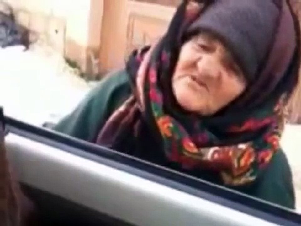 عجوز حورانية تدعوا الثوار للرجوع إلى الله