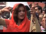 Women Wing of PML-N worker mistakenly chanted slogan against her own  Nawaz Sharif