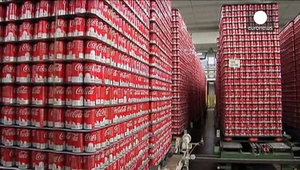 Coca-Cola gana menos por la apreciación del dólar y mantiene su plan de ajustes