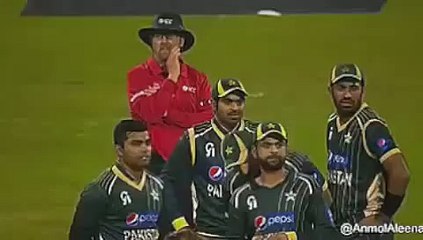 Afridi Joke With Ahmed Shehzad on Live TV