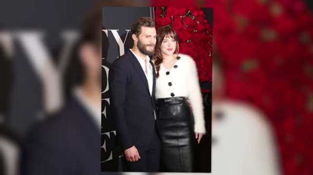Dakota Johnson & Jamie Dornan Sign On For Fifty Shades Sequels