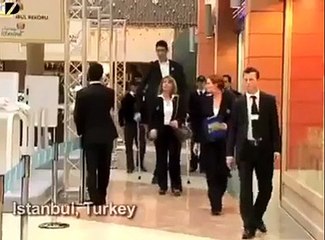 The Smallest Man Meets The Tallest Man On Earth..