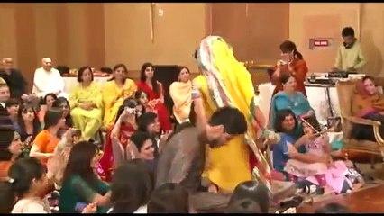 Wedding Groom and bride best bhangra dance