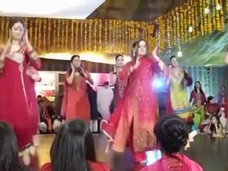 Pakistani Wedding Dance 2013_2