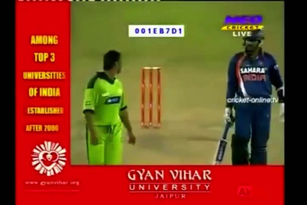 Shoaib Akhter & Harbjan Fight Harsh words Exchanged Pak V India