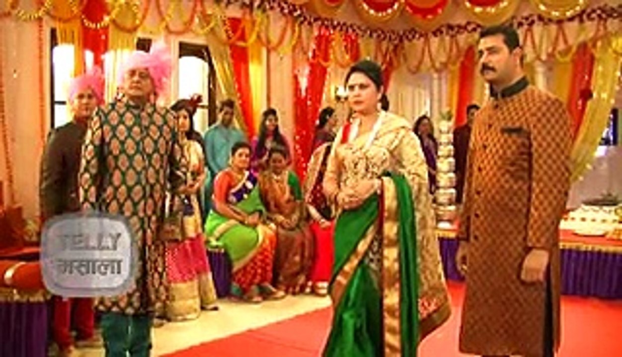 Rajat gives lift to Anushka in Shastri Sisters | Colors