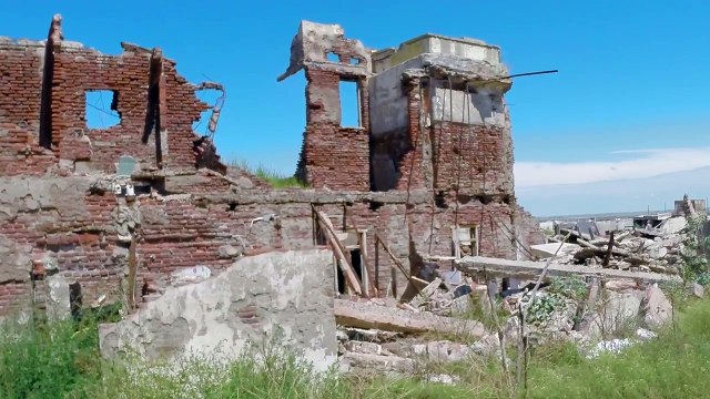 Images aériennes du village abandonné d'Epecuen (Argentine) - Drone Footage!