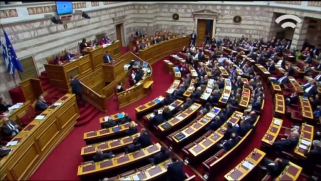 Tsipras engrange la confiance des députés avant des négociations tendues à Bruxelles
