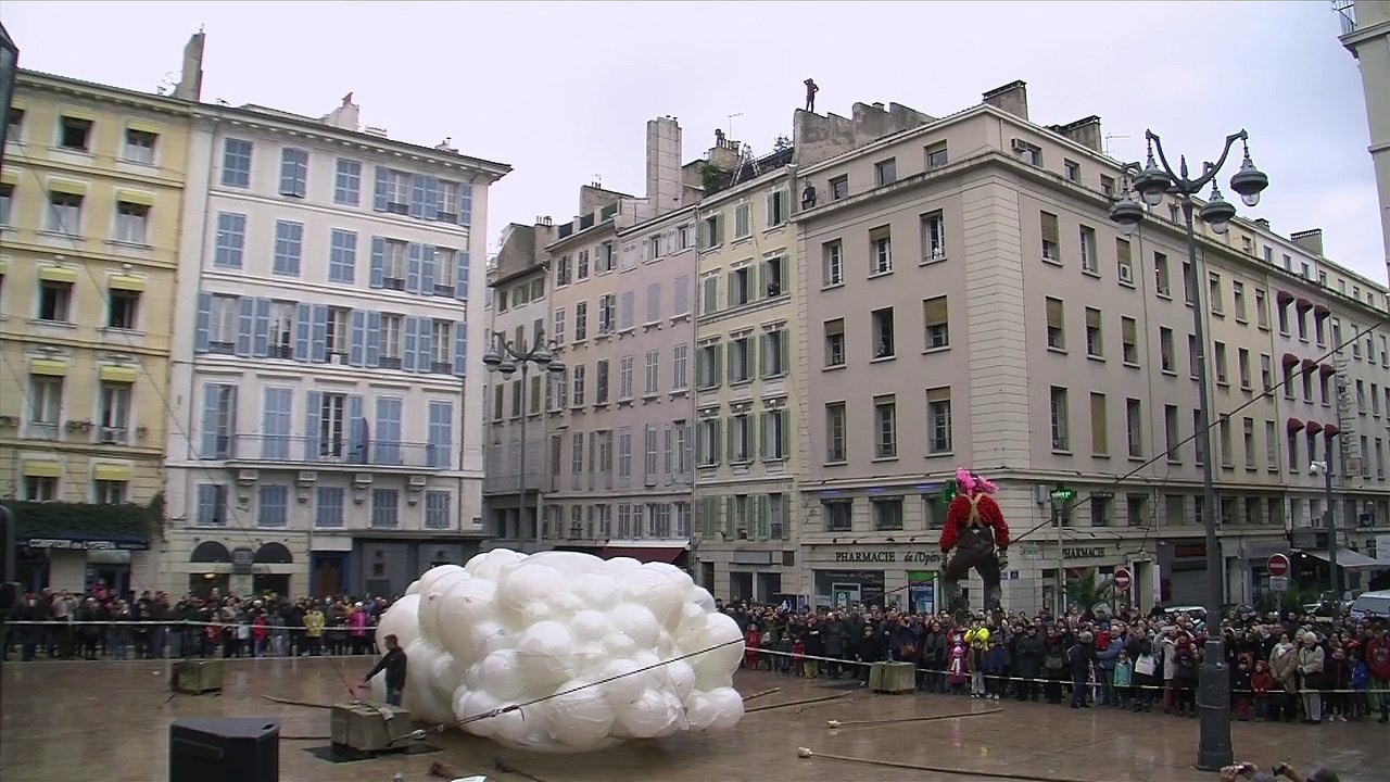 Sirènes et midi net > Du nuage... > Compagnie Gratte Ciel > 4 février 2015