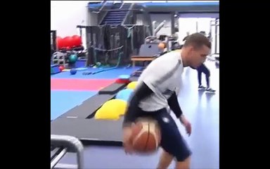 Lukas Podolski Amazing Skill Playing Basketball with Inter Milan