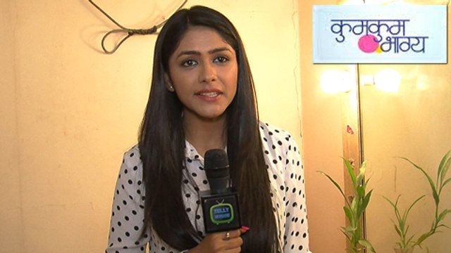 Bulbul aka Mrunal Thakur Gift For Purab From Her Make Up Room | Kumkum Bhagya | Zee Tv