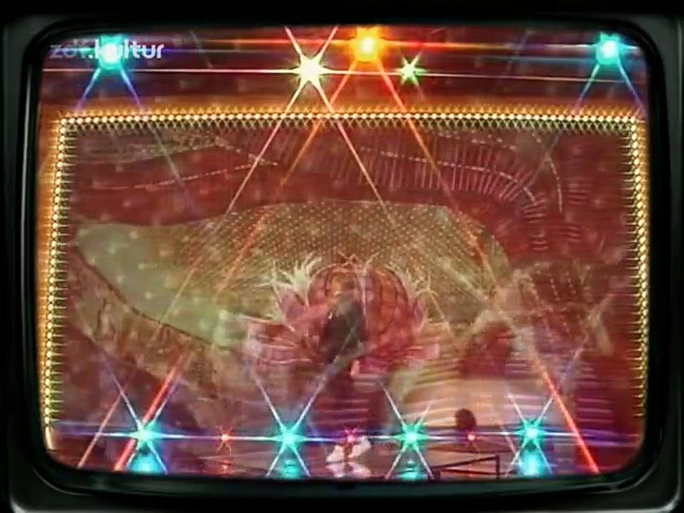 Sandra - Around My Heart - Die Pyramide