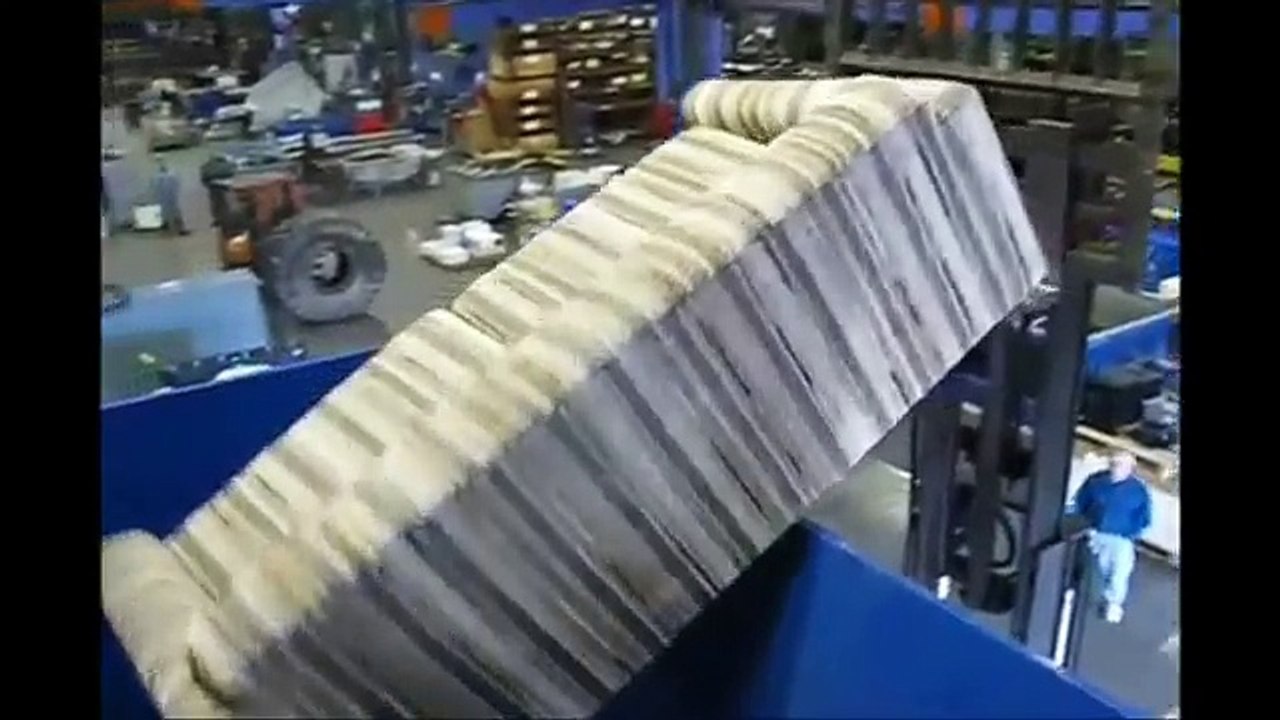 La machine qui bouffe tout mais vraiment tout ...