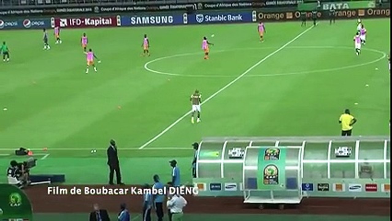 La poudre Blanche de André Ayew sur la terrain avant le macht Côte d´Ivoire- Ghana-can2015