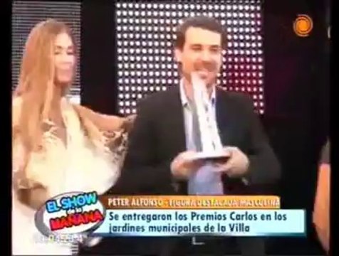 Pedro nota por premio figura y Carlos de la gente en el Show de la Mañana - 11 de Febrero