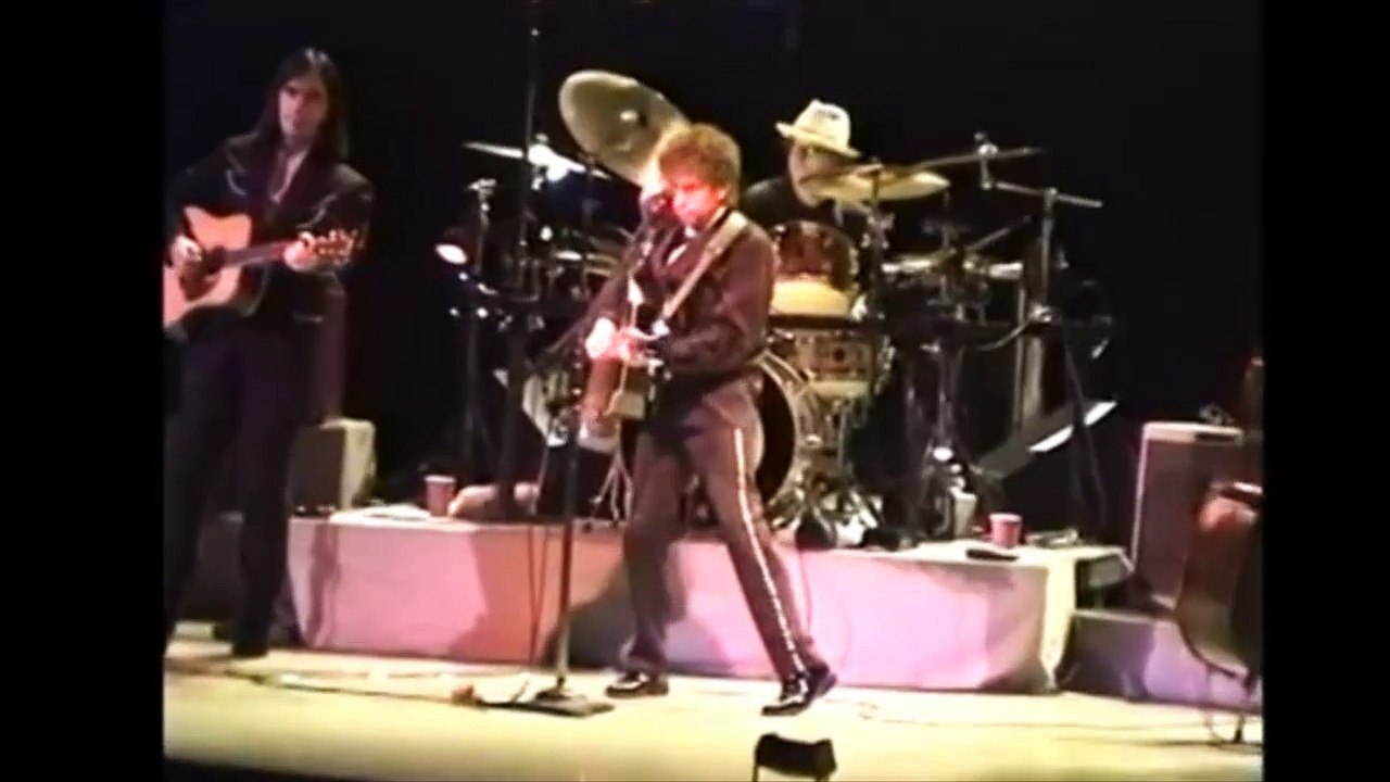 Bob Dylan in concert - Masters of war