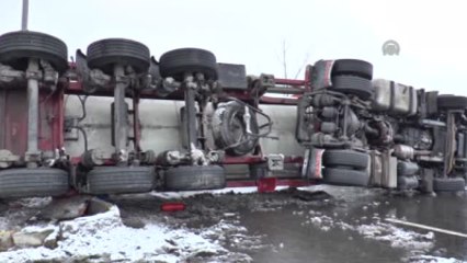 Gölbaşı'nda Tır ile Otomobil Çarpıştı: 1 Yaralı