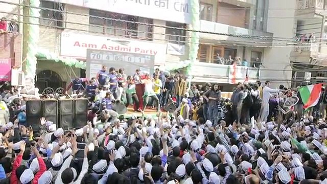 Anurag Kashyap Reacts on Arvind Kejriwal's win