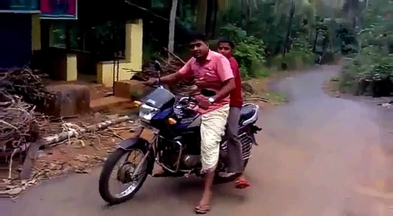 FUNNY FAILS Video Bike stunt gone funny VERY FUNNY FAILS Video Lucu