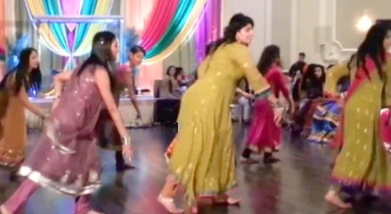 Pakistani Wedding Girls Dance " Jigar da Tukra "" HD