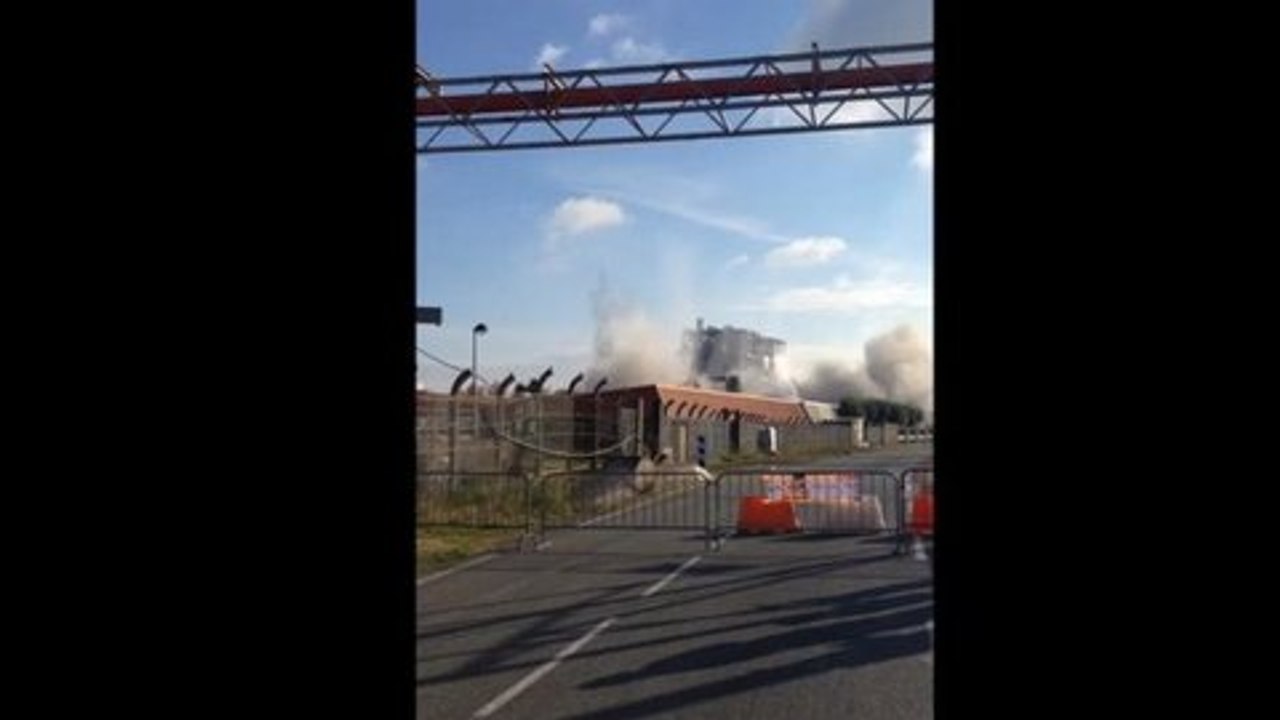 © Préfecture de la Gironde - Déconstruction des unités 3 et 4 de la centrale thermique d'Ambès (gironde) le 22/11/2013 à 11.37.56