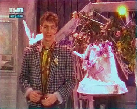 Valerie Dore - Get Closer - Formel Eins