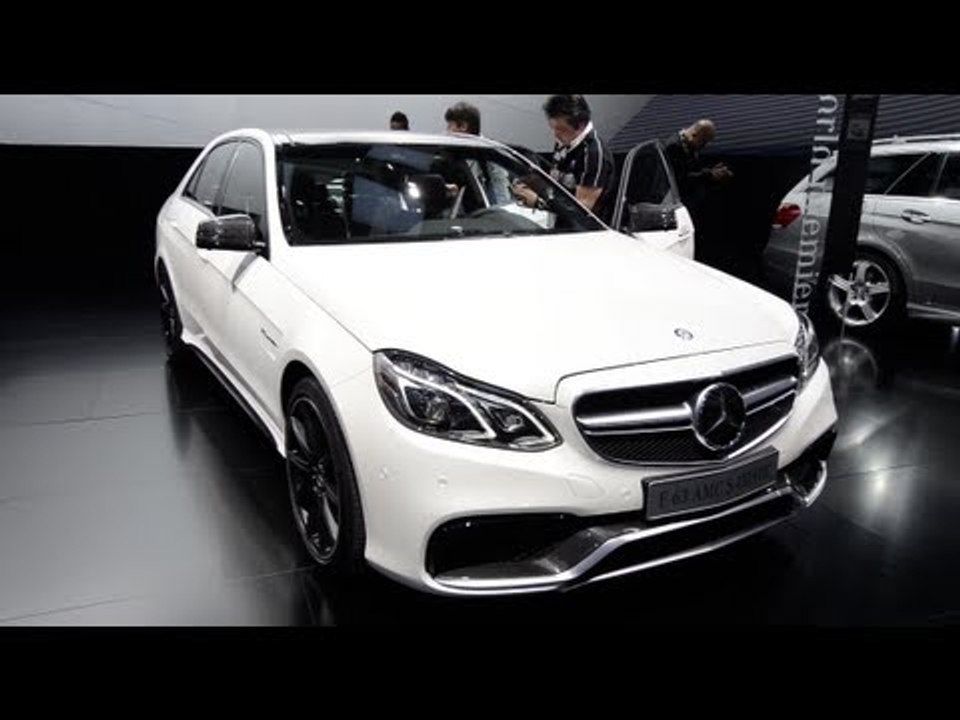 Mercedes-Benz - Detroit 2013 Walkaround