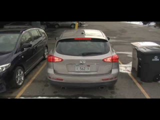 Infiniti EX35 Around View Monitor from WINDING ROAD Magazine