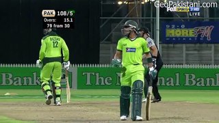 New Zealand v Pakistan - 2nd T20 - 28th Dec 2010 - 2nd Innings-02