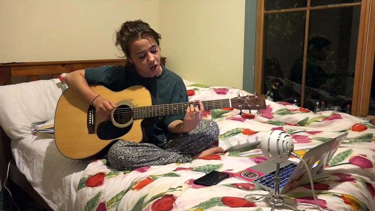 Uptown Funk // Mark Ronson ft Bruno Mars // Cover by Andie