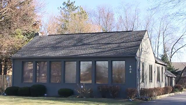 How does filing a workers' compensation claim in Illinois work?