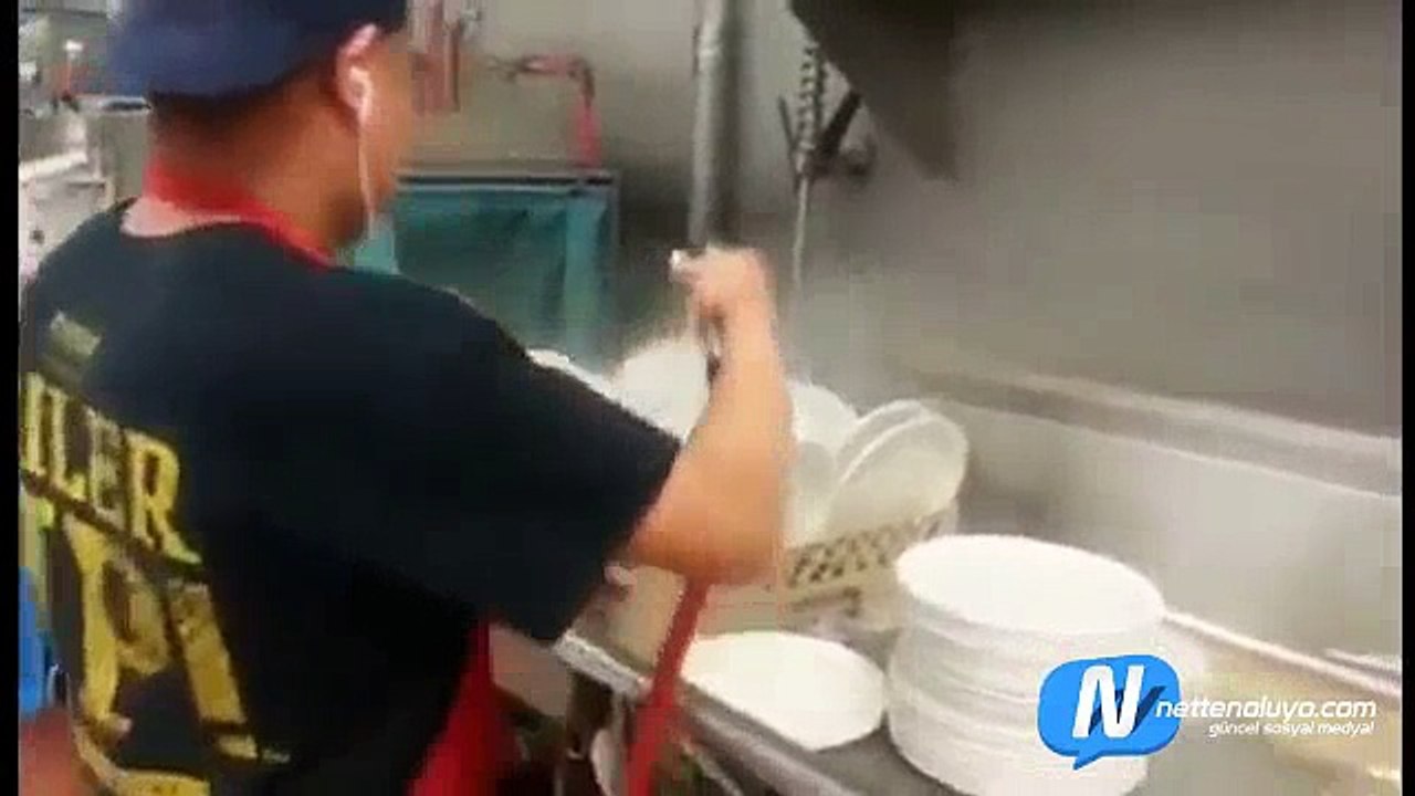 Birisi hızlı tabak yıkamak mı dedi?