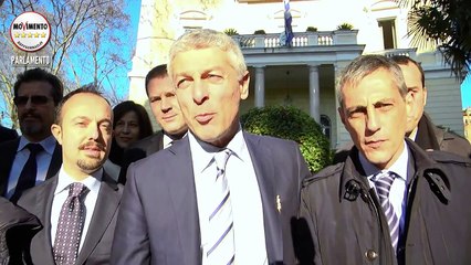 M5S all'ambasciata greca: solidarietà al popolo ellenico! - MoVimento 5 Stelle