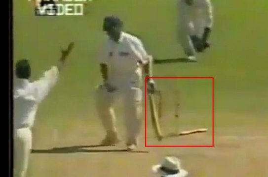 Shoaib Akhtar - Consecutive Yorkers to Dravid and Sachin Tendulkar
