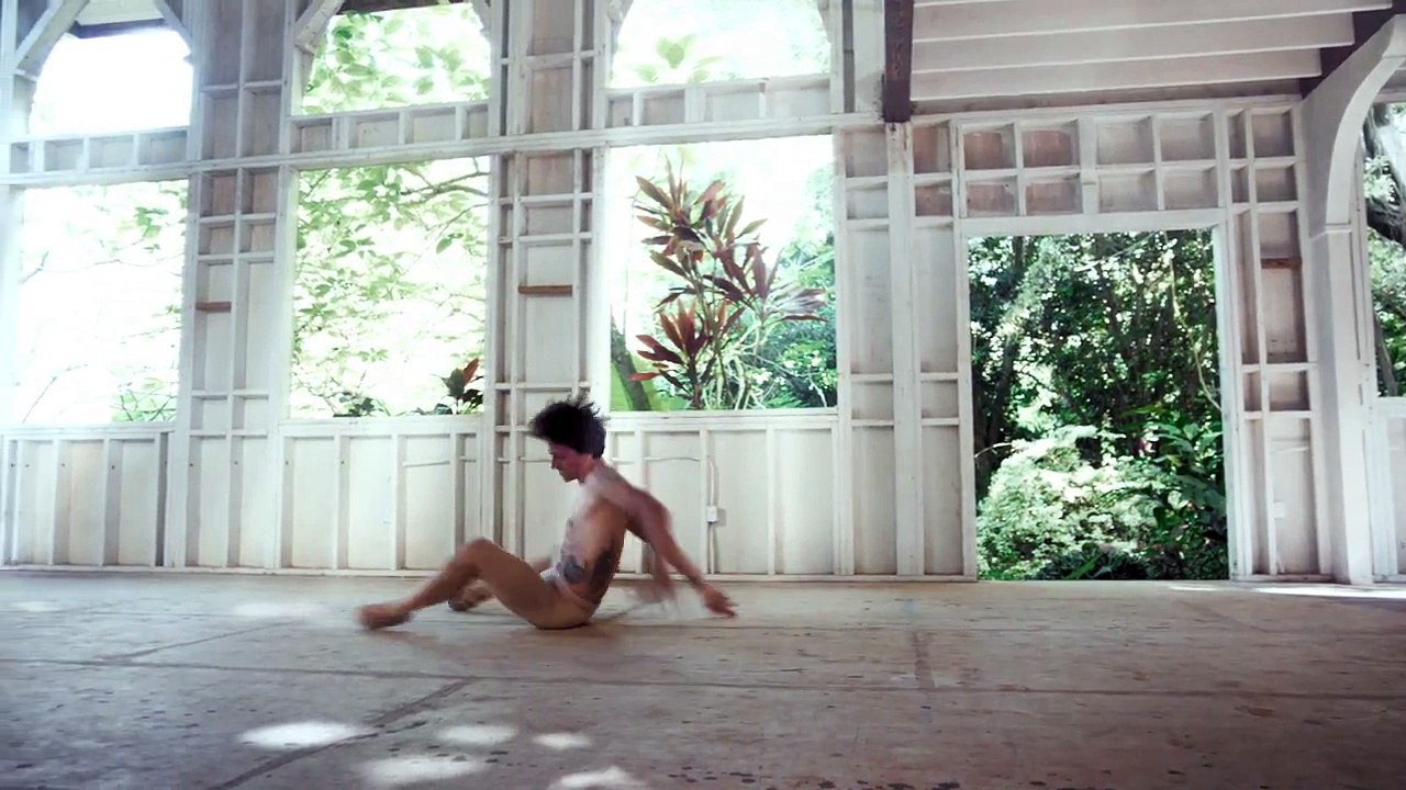 David LaChapelle dirige Sergei Polunin sur la chanson "Take Me To Church" d'Hozier