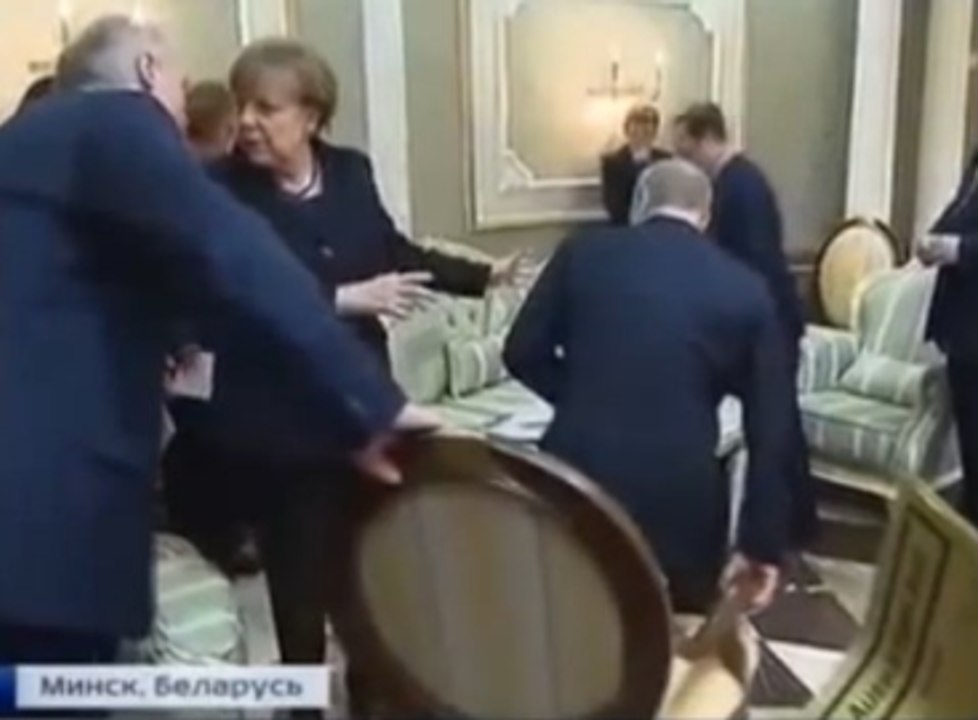 Dörtlü Zirvede Putin�in Altından Sandalyeyi Çektiler Dailymotion Video