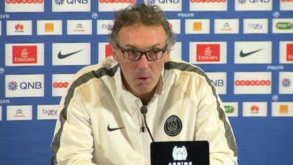 Tải video: FOOT - TRANSFERTS - L1 - PSG : Blanc dément pour Motta et Sissoko