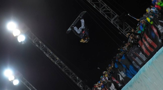 Shaun White survole le pipe de Tignes