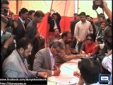 Dunya News - Political parties' members submit papers of nomination for Senate elections