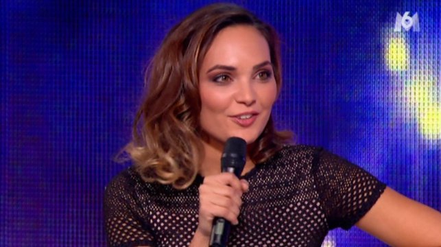 Valérie Bègue fait la chienne - ZAPPING PEOPLE DU 12/02/2015