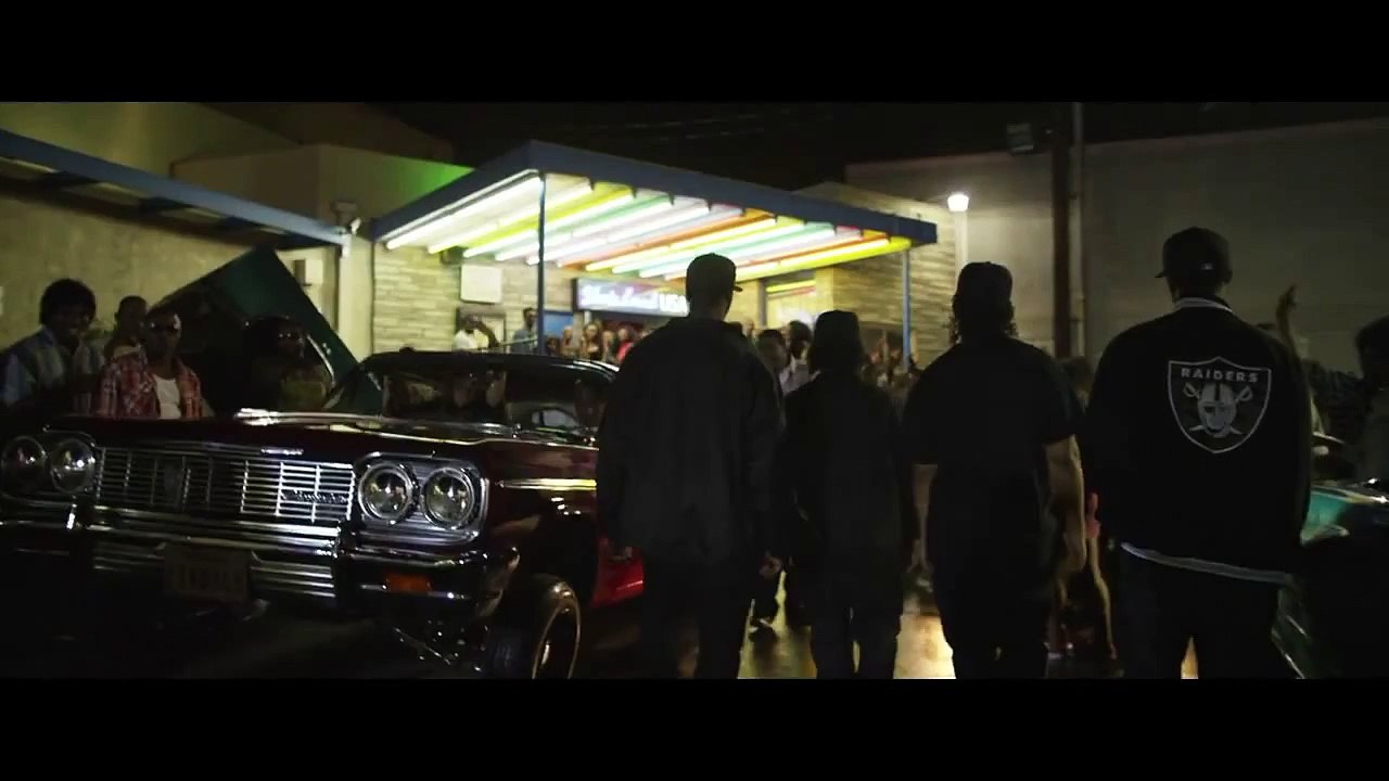 Straight_Outta_Compton_Official_Red_Band_Trailer_#1_(2015)_-_Paul_Giamatti_Movie_HD