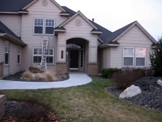 Boise Home Inspector Shows Missing Kickout Flashing