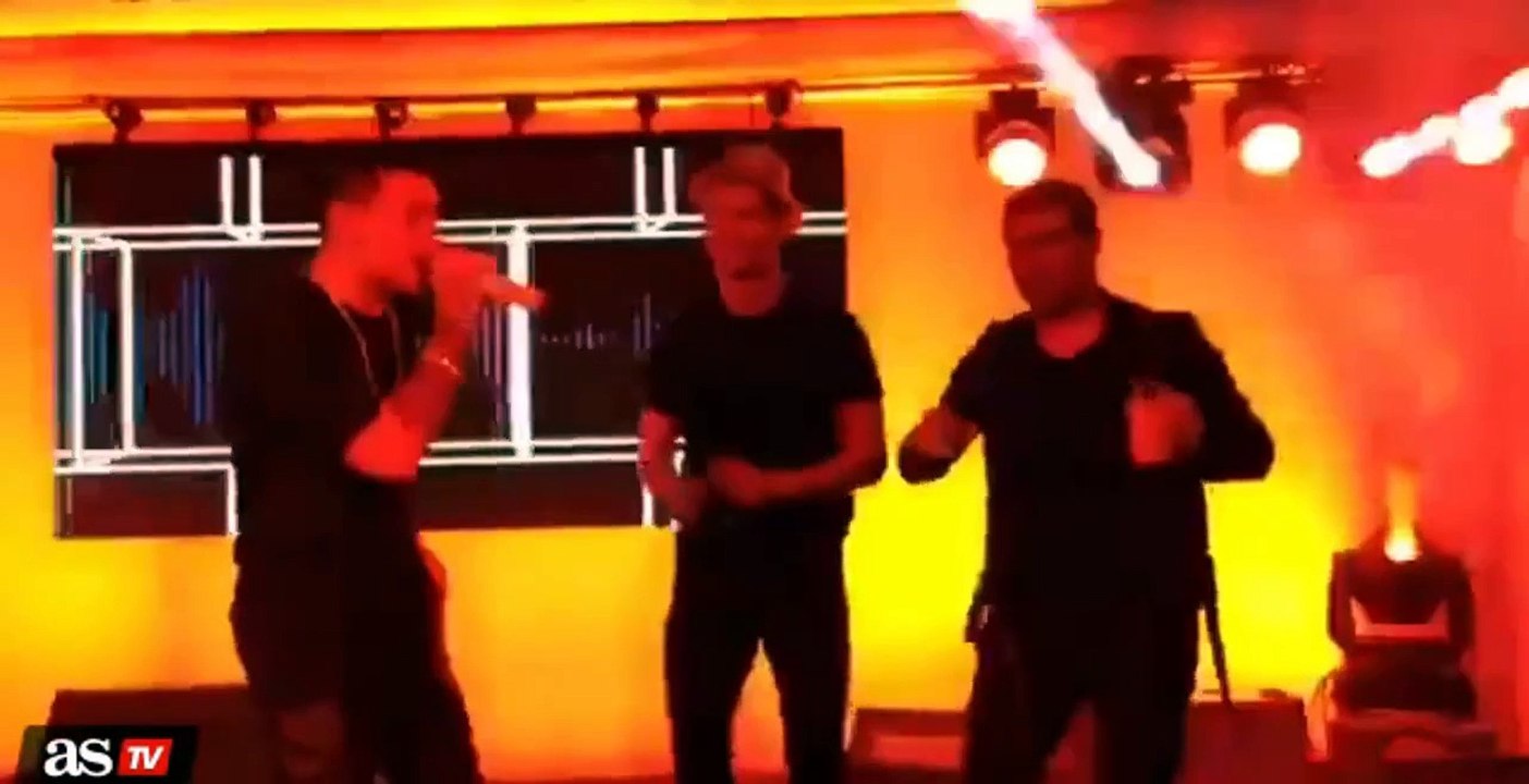 Cristiano Ronaldo singing & dancing at birthday party hours after Atletico defeat