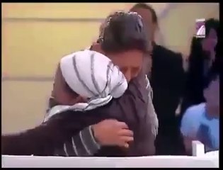 قصة مؤسفة جدا فراق أم وابنها لمدة 18 سنة