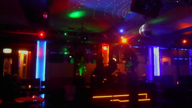 Sevgi Arslan = Bahcada Yesil Cinar = Mavigul / Hollanda Sahnesi canlimuzik.nl