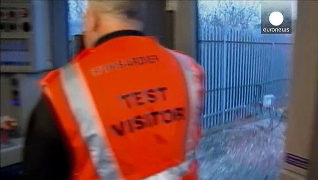 Gran Bretagna, Cameron come untreno punta sui laburisti in vantaggio